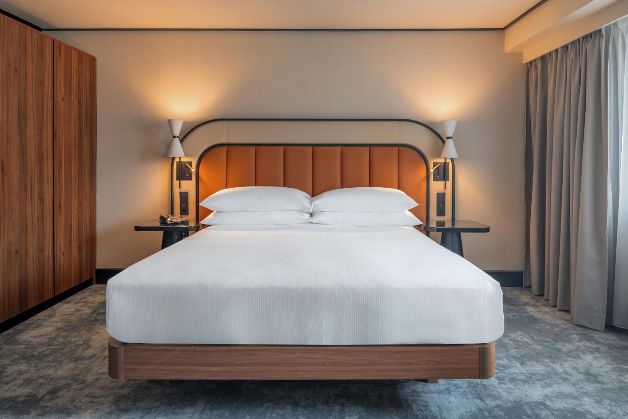 Deluxe King Room,1765806463:JPEG